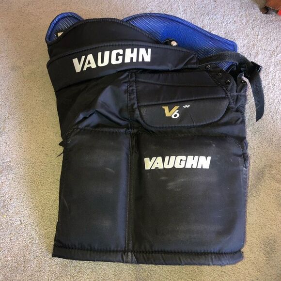 VAUGHN VELOCITY V6 HOCKEY PANTS LEG PADS BLACK BLUE JUNIOR YOUTH SZ SMALL/MEDIUM - Picture 2 of 8